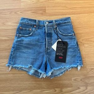 Levi’s Ribcage Short